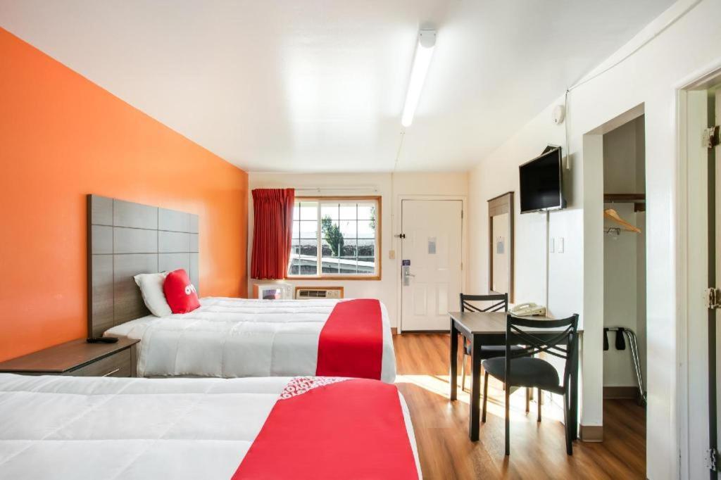 Oyo Hotel Kalama Exteriör bild