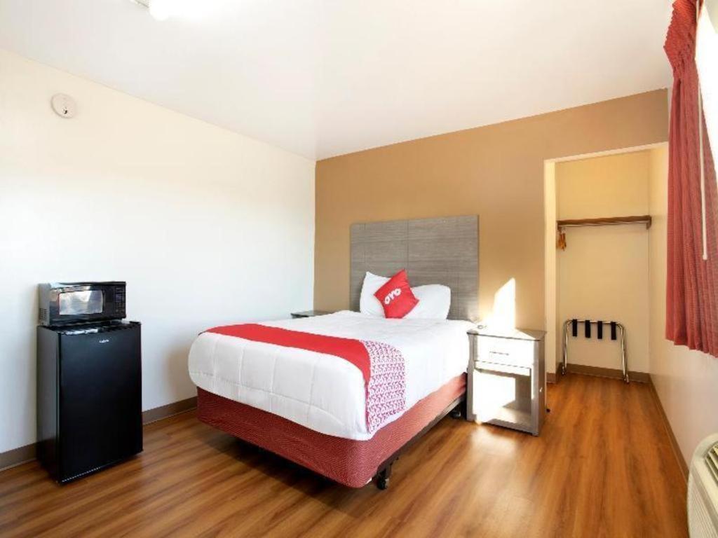 Oyo Hotel Kalama Exteriör bild