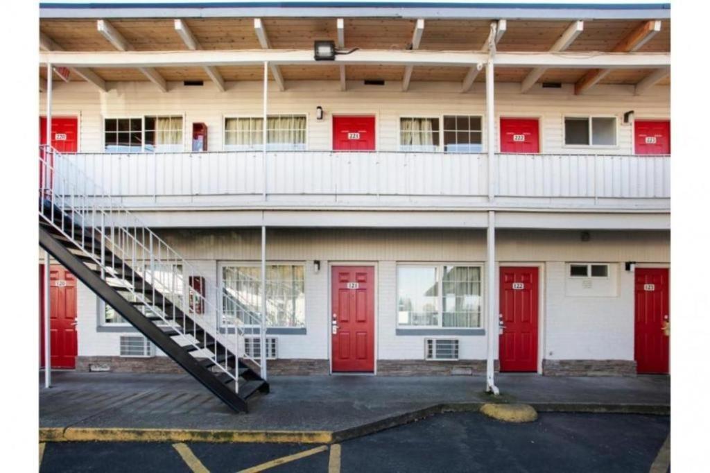 Oyo Hotel Kalama Exteriör bild